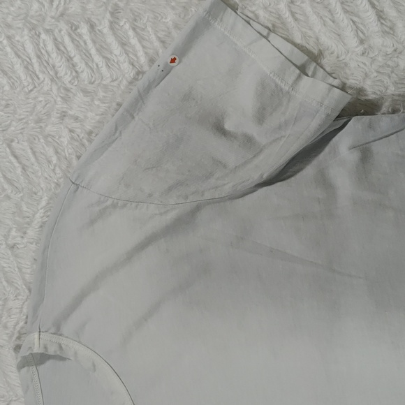 1042. Buck Mason Slub Classic Tee | Color: Blue Fescue Venice Wash - Picture 7 of 9